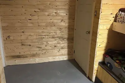Image de It is a bed and breakfast and it is in my basement of my house