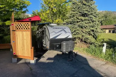 Image de Cozy Glamping Teardrop Trailer in Farmington Ut