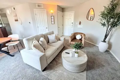 Image de Bohemian Bliss | 2br Retreat Near Denver w/ Pool & Balcony
