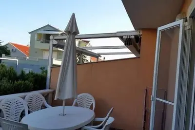 Image de Appartement de deux chambres avec la terrasse Sveti Filip i Jakov, Biograd (A-24707-a)