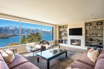 Image de Lordens 1- Free Parking, Hot Tub, Ac, Fireplace