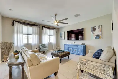 Image de 16 Mi to State Farm Stadium: Quiet Gem w/ Games