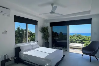 Image de Luxury Modern Villa - Pool& view