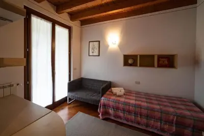 Image de Romantic Lake View House