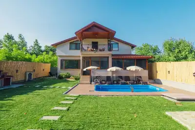 Image de Shore of Sapanca Lake Sepetçi Lakehouse – Nature Lovers’ Dream