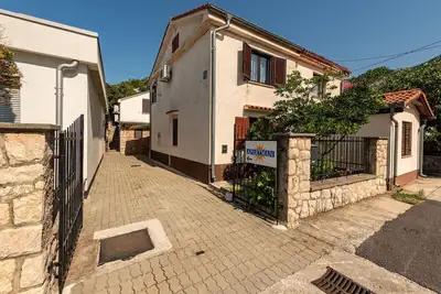 Image de Superbe maison à Karlobag avec WiFi