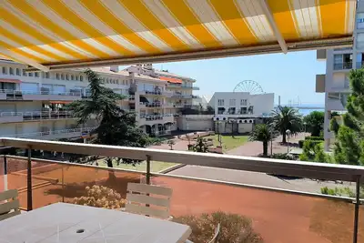 Image de Terrasse Xxl pour cet appart au port de St Cyprien