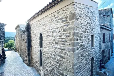Image de Le Bastion 15 personnes, 5 suites, 5 salles de bain, climatisation