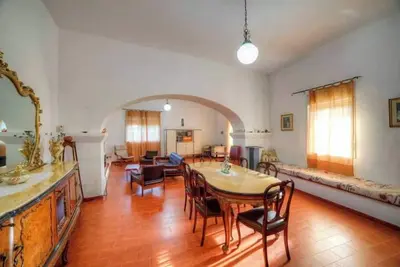 Image de Villa with swimming pool and tennis court
