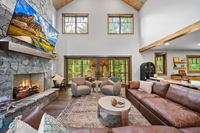 Image de Sweet Bearadise-Eagles Nest - dogs ok, outdoor fireplace