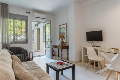 Image de Appartement \"Mariaanna\" avec jardin partagé, Wi-Fi et climatisation