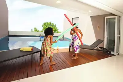 Image de Stay in style with Cliffhanger Villa w/ own pool