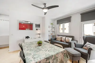 Image de Appartement 'Lujo A 50 Metros De La Playa' avec balcon, Wi-Fi et climatisation