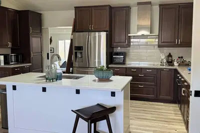 Charming 3-bedroom house with Ac, in N. Phoenix