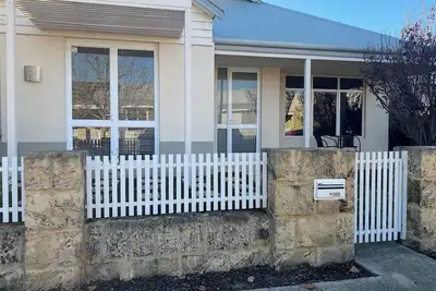 Image de Atwell Family Accommodation\n3 bedroom x 2 bathroom family home