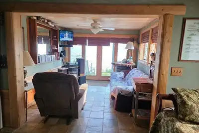 Image de 2-bedroom Cottage on Long Lake near Alpena