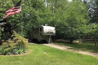 Image de Full Hook up 30 Amp Site W Up to 26Ft