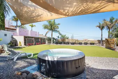 Image de Vacances 'Las Palmeras B' avec vue sur mer, terrasse et jardin partagés