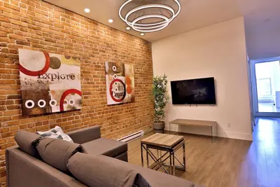 Image de Exquisite condo in lovely Old Montréal with private terrace
