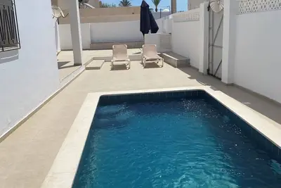 Image de Maison avec piscine privée proche du centre ville