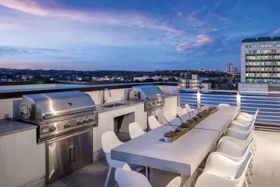 Image de Chic 1 Bedroom Suite in Exciting Austin!
