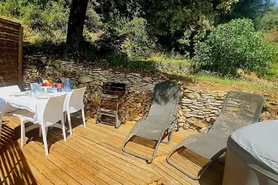 Image de Jacuzzi privé, logement F2 jardin + chambre rupestre indépendante. Proche Sarlat