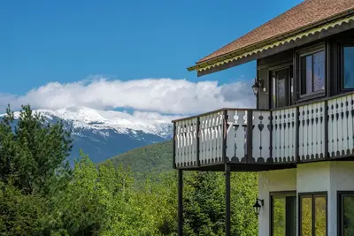 Image de Prime spot & stunning mountain views by Storyland!