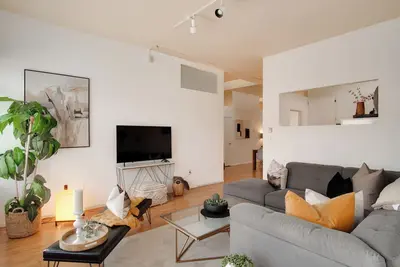Image de Spacious 2-Bedroom Condo in Downtown Victoria