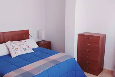 Image de Relax in this calm, centrally located space great for couples or family getaways