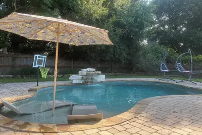 Image de Family Oasis in Milton – 4br, Sparkling Pool, Pet-Friendly & Fully Fenced!