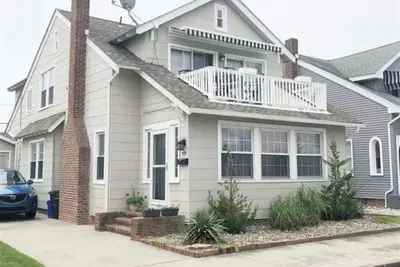 Image de Charming 2-bedroom bungalow in beautiful Margate just blocks from the beach!