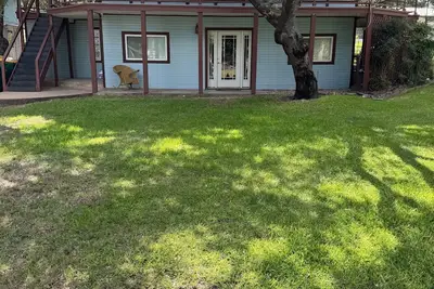 Image de Lake access home in the Hill Country! Less than 1 min walk to boat ramp