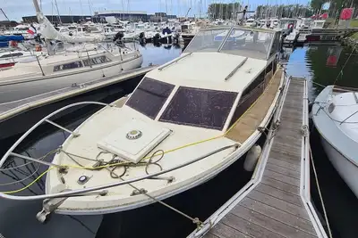 Image de Bateau à quai