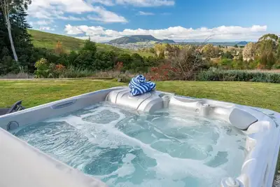 Image de Soak & Stay Acacia Bay - Taupo