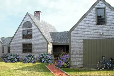 Image de Spacious 6 +bedroom in Nantucket. Perfect for sharing with family or friends.