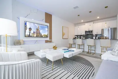 Storey Lake 4br/3ba Private Pool