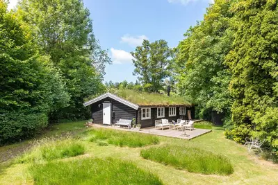 Image de Maison confortable à Dronningmølle avec.
