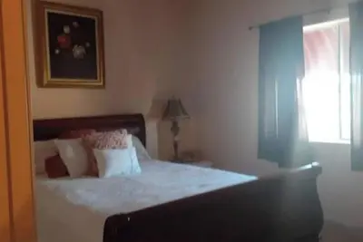 Image de Beautiful home and scenic mountain view!