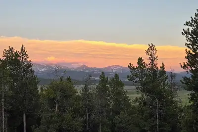 Image de Off grid 2-bedroom camper in Leadville, Co