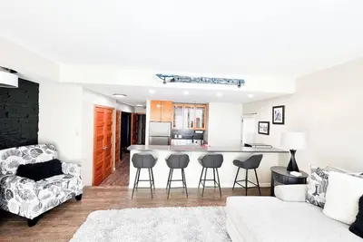Image de Chic Slopeside Ground Floor Condo - 1 Bdrm