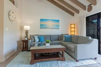 Image de New! Family 2br- M209-Across from Kam Iii Beach & Park | Near Shops/Dining