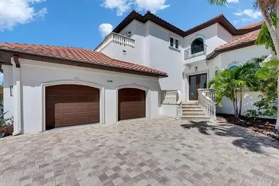 Image de Luxury Waterfront Paradise in Apollo Beach
