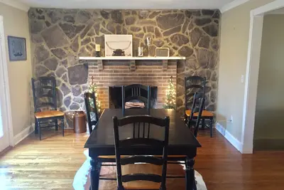 Image de Charming 2-bedroom cottage in Franklin-a home away from home.