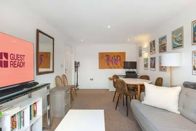 Image de GuestReady – Chic 2br Near Clapham Common