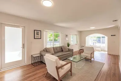 Image de 3-bedroom house Miami with King size bed, pool, WiFi, Ac. Protect for your vacay