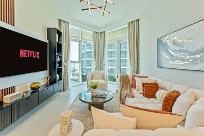 Image de 2-Br Missoni Luxury with Stunning Lake View