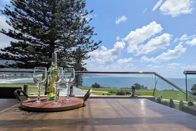 Image de Bulli26 | Ocean Views • Family Beach Retreat • 150m to Sandon Point