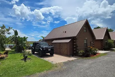 Image de Waterfront Cabin with boat dock on Okeechobee Rim Canal
