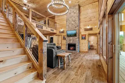 Image de Gatlinburg 24 min | Pool •View •HotTub •Game Room