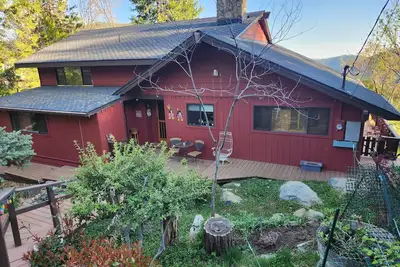 Image de Retreat to this 4/2 Mi-Wuk Village Residence Awesome Window Views